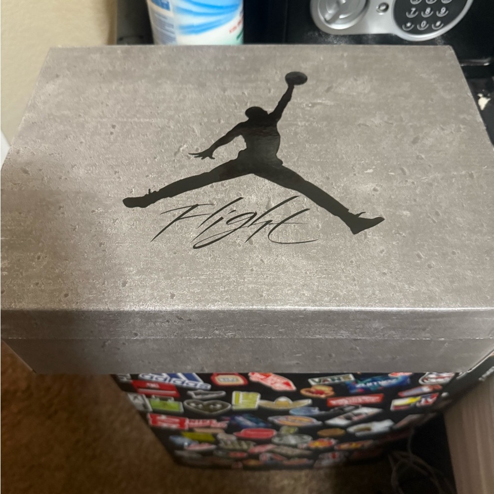 Jordan Sneakers Box - Gray